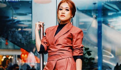 Sufian broke up with his fiancee due to unexpected reason. 'Sedapnya Suara!' -Video Ernie Zakri Cover Lagu Sufian ...
