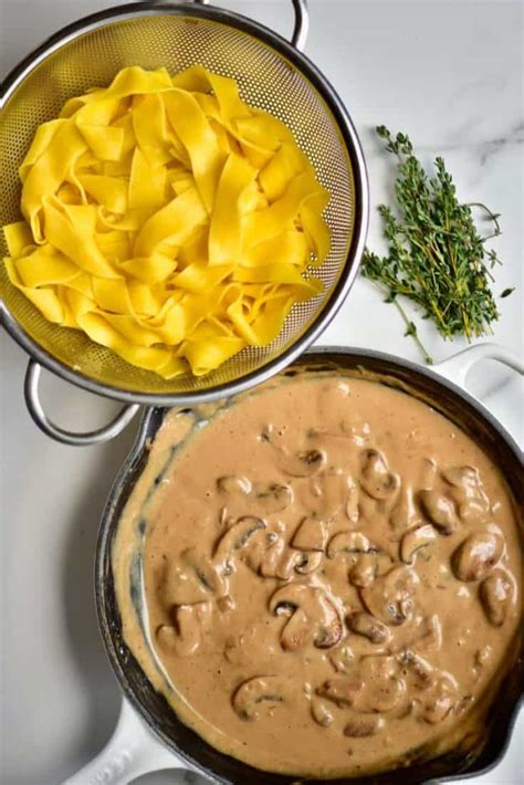 Super Creamy Vegan Mushroom Sauce Pasta - Alphafoodie