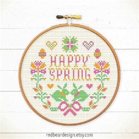 It is pretty simple since i am just starting out, but i think it is a nice springy little this was my first framed cross stitch pattern so feel free to give me any pointers and enjoy stitching away. Easter cross stitch, Happy Easter wreaths / Spring Wreaths ...