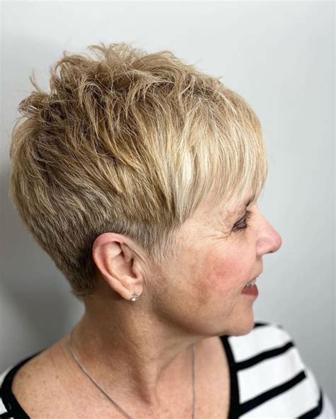 Short Hairstyles For Thin Hair With Bangs
