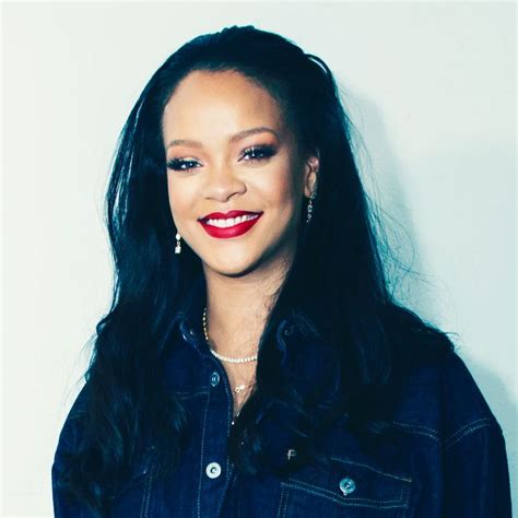 Rihanna Smells Amazing According To A Lot Of Famous People