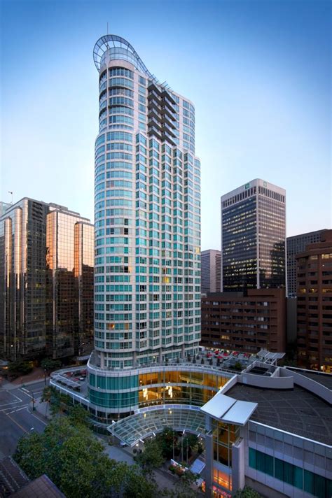 Vancouver Marriott Pinnacle Hotel - Vancouver | Canadian ...