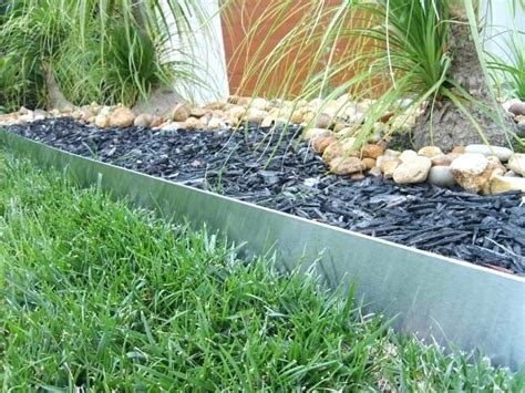The deep barrier keeps grass from sneaking under and infiltrating your flower beds, giving you more time to enjoy your weekends! Metal Edge - Modern Design - Modern Design | Lawn edging ...