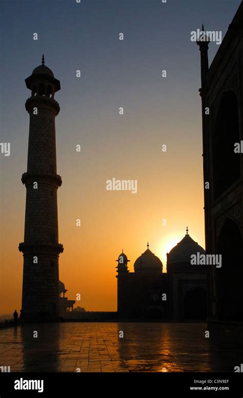 India Uttar Pradesh Agra A Minaret Of The Taj Mahal Stock Photo