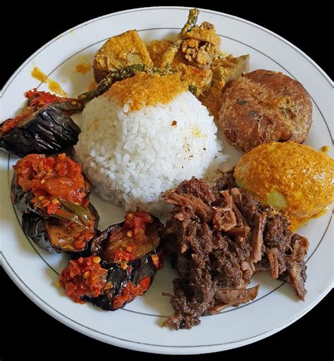 Indonesian Food Nasi Padangwith Rendang Erong Balado Gulai Teolor