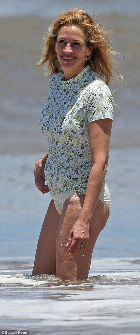 julia roberts 48 shows off her legs during hawaii vacation julia roberts julia roberts
