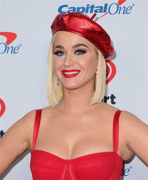 65 493 671 tykkäystä · 289 015 puhuu tästä. KATY PERRY at Kiss FM Jingle Ball 2019 in Los Angeles 06 ...