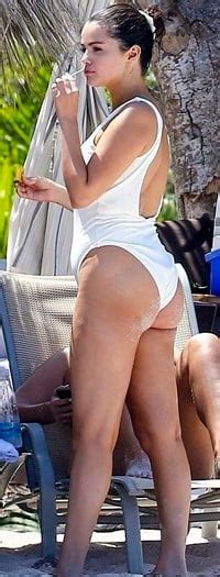 Selena Gomezs Fat Tits And Ass In A Swimsuit