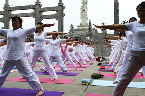 Here S What International Day Of Yoga Looked Like Around The World Huffpost