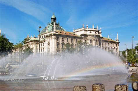 Die angebote des landes finden sie im themenbereich „politik. München - Karlsplatz (3) - Brunnenanlage am Karlstor - Sta ...