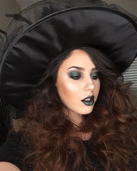 20 Glam Witch Makeup Ideas That Are Completely Spellbinding Witch