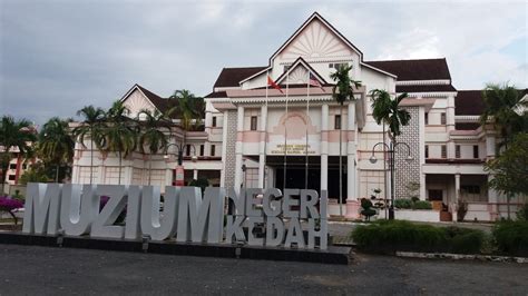 38 hot mature experimenting with zoophilia. Mohd Faiz bin Abdul Manan: Muzium Negeri Kedah