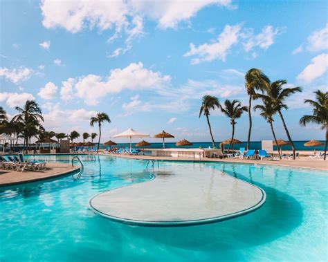 Best Resorts In Aruba Ocean Views Private Islands Artofit
