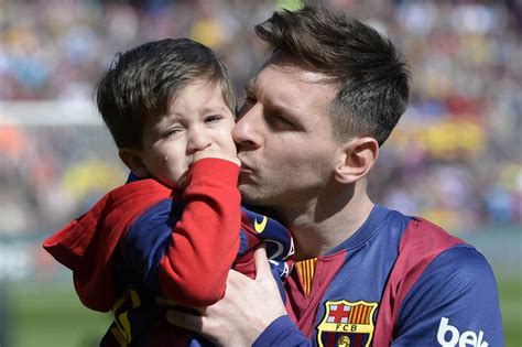 Lionel Messi and Antonella Roccuzzo with son Thiago - Mirror Online