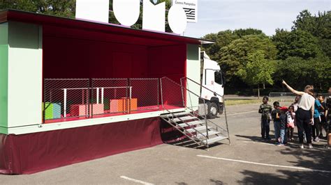 Passage Du Camion Musée Mumo X Centre Pompidou à Plaisir La Semaine De Lîle De France