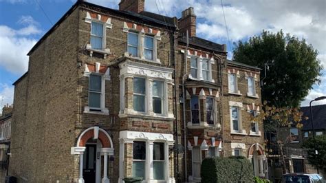 Londons Smallest Flat Goes Up For Auction Bidding To Start From Rs 50