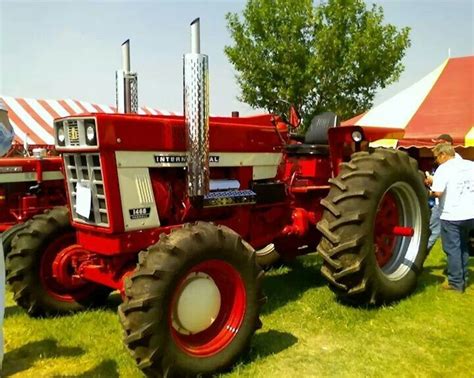 Ih 1468 V 8 Fwd Tractors Vintage Tractors International Tractors