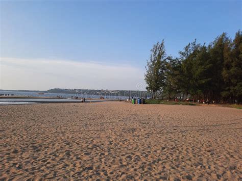 Miramar Beach In Panjim Panjim City Beach Goa Beach Stock Image Image Of Breakwater Summer