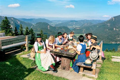 Wolfgangsee is a lake in austria that lies mostly within the state of salzburg and is one of the best known lakes in the salzkammergut resort region. Wandern am Wolfgangsee - Wanderwoche Pauschale im Hotel ...