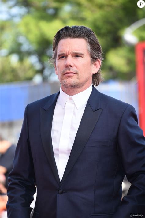 Ethan hawke comenzó su carrera como actor a la edad de 15 años. Ethan Hawke - Première du film The first reformed lors du ...