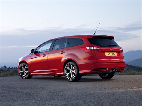 The most iconic american sports car. FORD Focus Wagon specs & photos - 2011, 2012, 2013, 2014 ...
