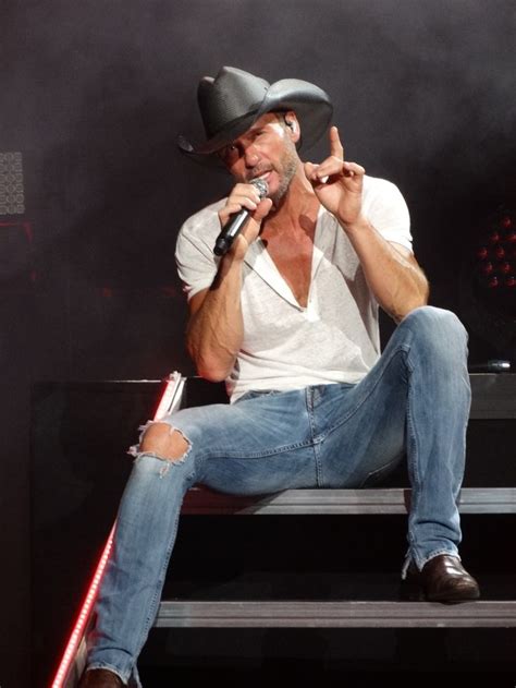 pin on country superstar tim mcgraw