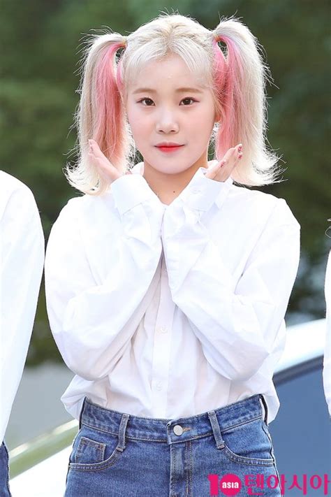 Момо / momo / 모모. TEN PHOTO 모모랜드 주이 사랑스러워 | 한경닷컴