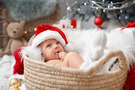 4k 5k Christmas Wicker Basket Infants Winter Hat Hd Wallpaper