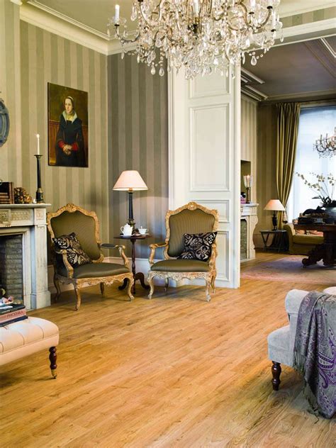 Laminate wood flooring is easy to install, easy to clean, and easy to maintain, making it a great choice for the way you live—and for your budget. Quickstep Rustic White Oak Natural RIC1498 Laminate Flooring