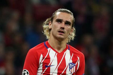 Here is the antoine griezmann longer haircut and hairstyle he currently has. Antoine Griezmann Hair, antoine griezmann hairstyle ...