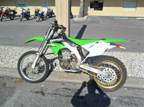 The kawasaki kx 450 f model is a cross / motocross bike manufactured by kawasaki. Buy 2006 Kawasaki KX450F Mx on 2040-motos