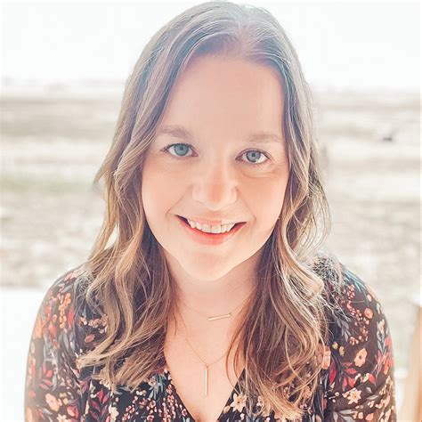 Angela Hanson | Fora Travel