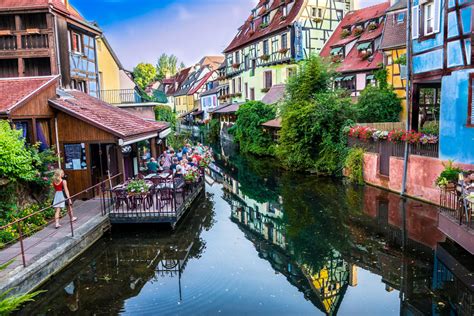 25 Of The Most Picturesque Small Towns From Around The World