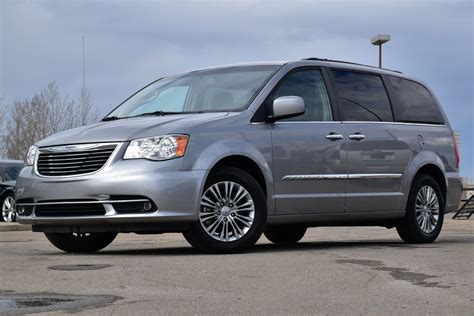 2016 Chrysler Town And Country Adrenalin Motors