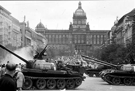 Na zahajovacím koncertu zazní smetanova má vlast, erbovní dílo festivalu, pod taktovkou jednoho z nejžádanějších dirigentů současnosti. Pražské jaro 1968 - Pavel Rybák | Databáze knih