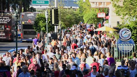 Rüyada Çok Kalabalık Görmek - Rüya Meali