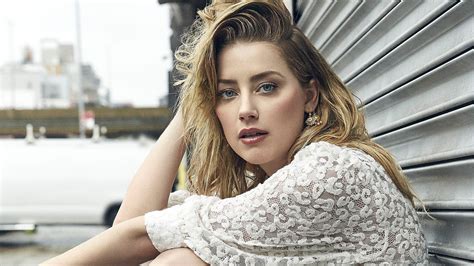 Download Celebrity Amber Heard Hd Wallpaper