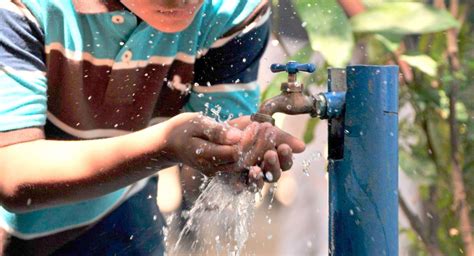 Quejas De Los Vecinos Por La Falta Del Servicio De Agua Potable