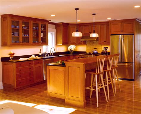 Want to use maple cabinets in the kitchen, and you need ideas on how to match them to the backsplash? tiger maple cabinets | ... Dovetail Signature Kitchen ...