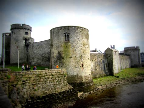 King Johns Castle Limerick City 1200 Curious Ireland