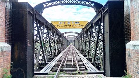 Constructed by the perak government between december 1897 and march 1900, victoria bridge over sungai perak has been serving the public apart from its main role to support the tin mining industry in the state. Jambatan Victoria Di Kuala Kangsar Berusia 117 Tahun ...
