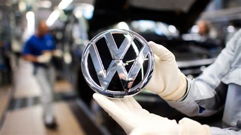 Volkswagen Ag Das Neue Corporate Design Des Volkswagen Konzerns Take