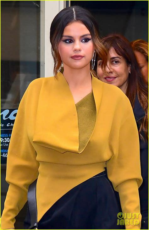Selena Gomez Wears Two Chic Looks While Stepping Out In Nyc Photo