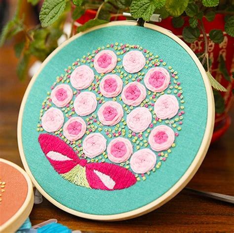 Floral Beginner Embroidery Kit Modern Flower Plant Hand Embroidery