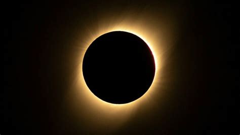 Messi cumplió y no descolló. Eclipse total solar 2020 en Argentina: a qué hora es ...