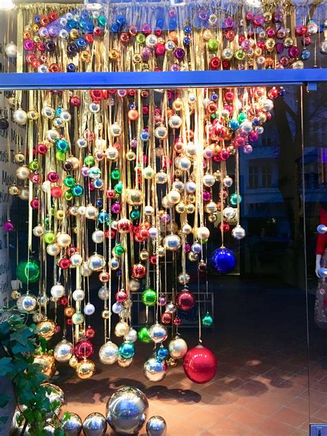 Visual Merchandising inspiration for Christmas window displays #
