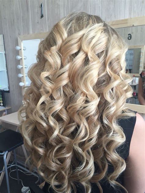 Blonde Curls Ringlet Curls Curled Hairstyles Blonde Curls