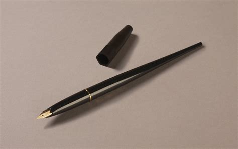 The fountain pen sublime delivers a distinctively striking combination of malachite green, dark red, and rich gold colors. Pilot Extra Fine Drawing and Drafting Fountain Pen ...