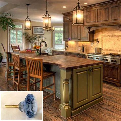 The bentwood cabinetry you see here is an exquisite luxury kitchen collection of absolutely authentic door designs, custom finishes, accoutrements, and concept details and is the result of an extensive collaboration. Dark, light, oak, maple, cherry cabinetry and wood kitchen ...