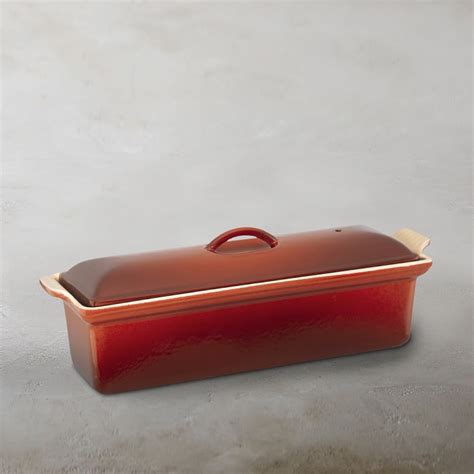 Made of durable cast iron, this oval terrine is a modern update on the classic lidded earthenware cooking dish. Le Creuset Cast-Iron Pâté Terrine Mold | Williams Sonoma